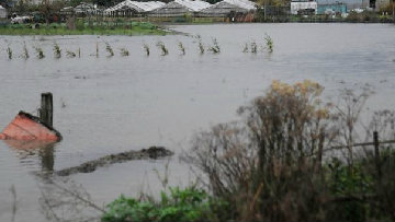 Crisi idrica a Salerno, da domani autobotti e imbustatrici d’acqua
